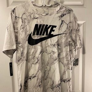 Nike t-shirt